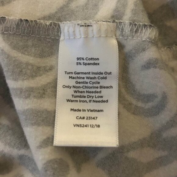 Talbots black and white floral roses print scroll tee shirt woman's XLP - Picture 6 of 6